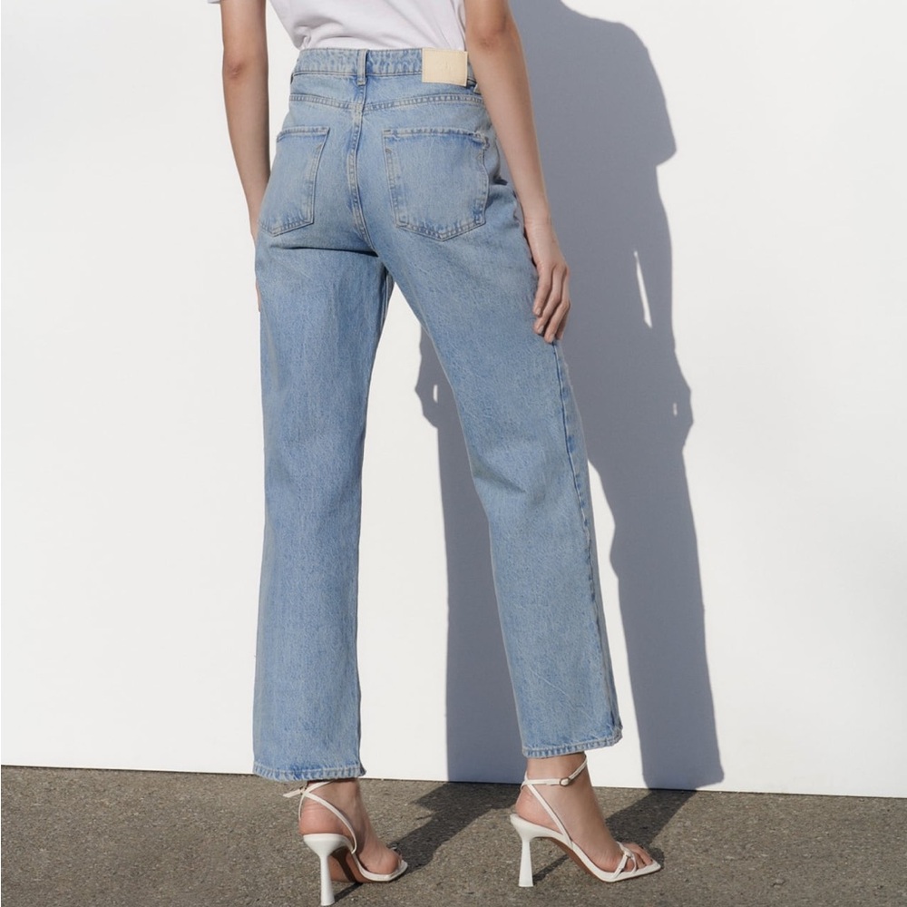 Low Rise Straight‎ Leg Ripped Jeans Size 4 - Picture 2 of 9